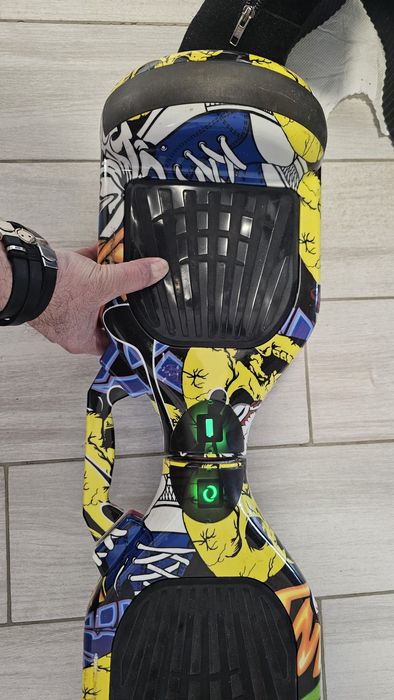 Hoverboard Monkeyboard Graffiti