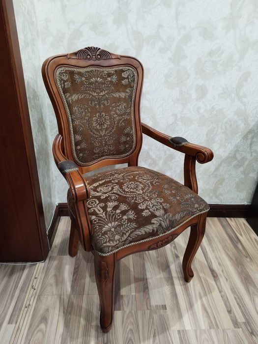 Красивые кресла 2 шт