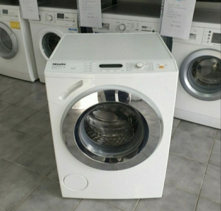 LICHIDARE DE STOC.  Masina de spalat Miele  import Germania.  Wcb 12644.