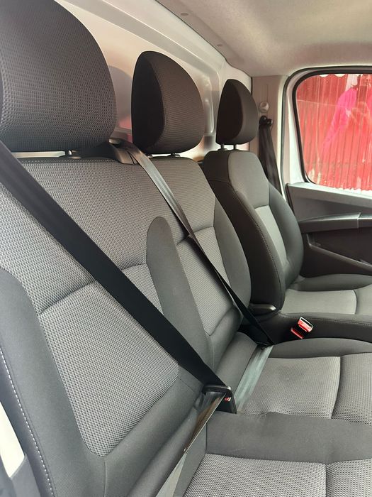 Cedare leasing operational RENAULT Trafic Furgon