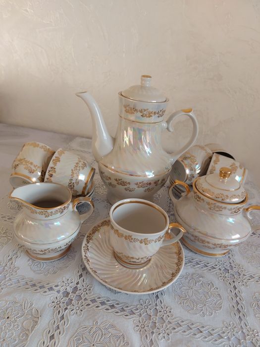 Сервиз фарфоровые