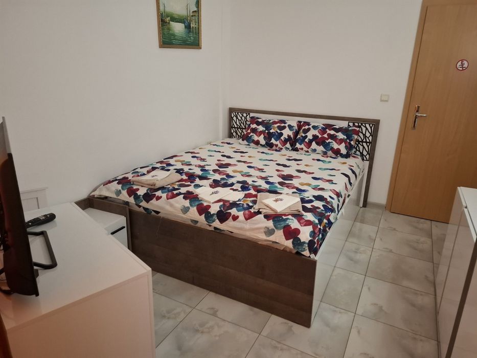 Дава се под наем Тристаен апартамент в к.к. Слънчев бряг - 100 кв.м за 102 € - Снимка #7