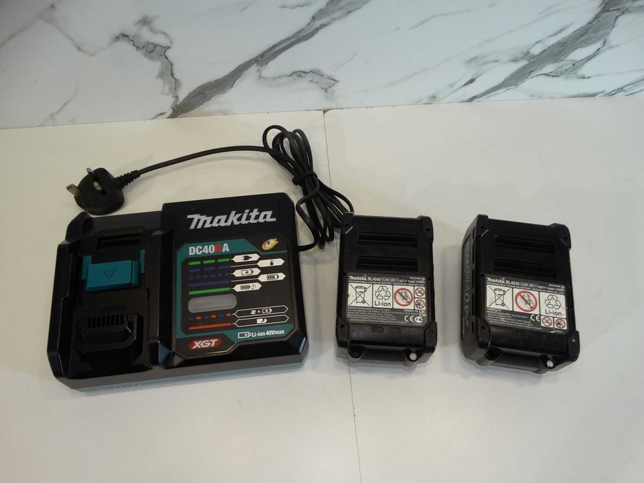 Makita XGT / 40 V / 4.0 Ah - Батерии и зарядно