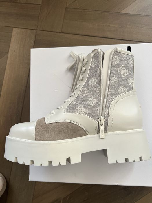 Дамски боти GUESS