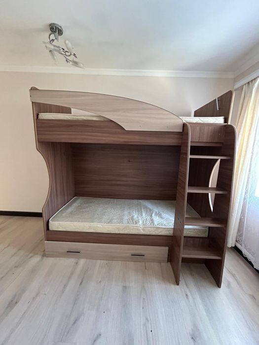 Продам двухярусный кровать