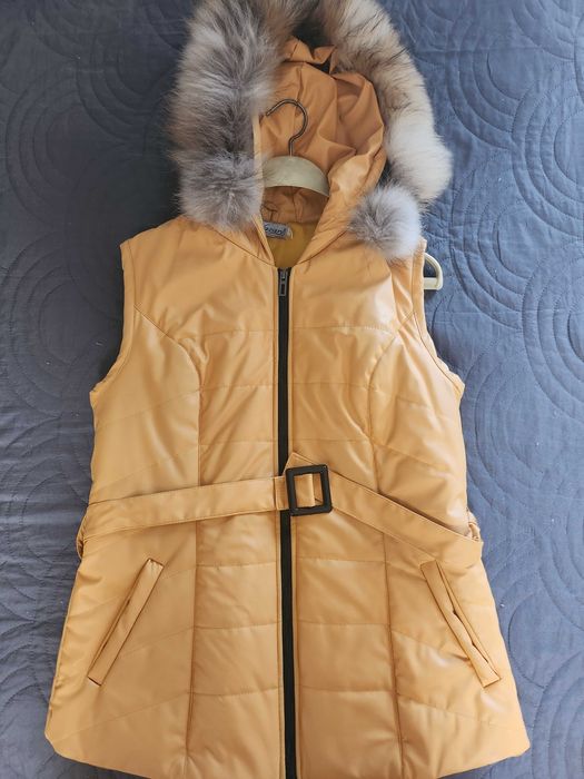 Дамски кожен елек