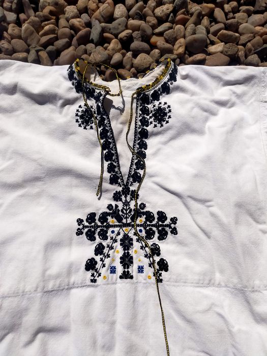 Lot piese costum popular Romanesc Zona orastie