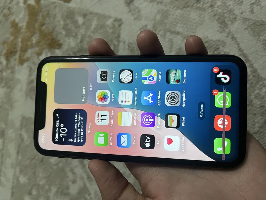 Айфон XR   64гб