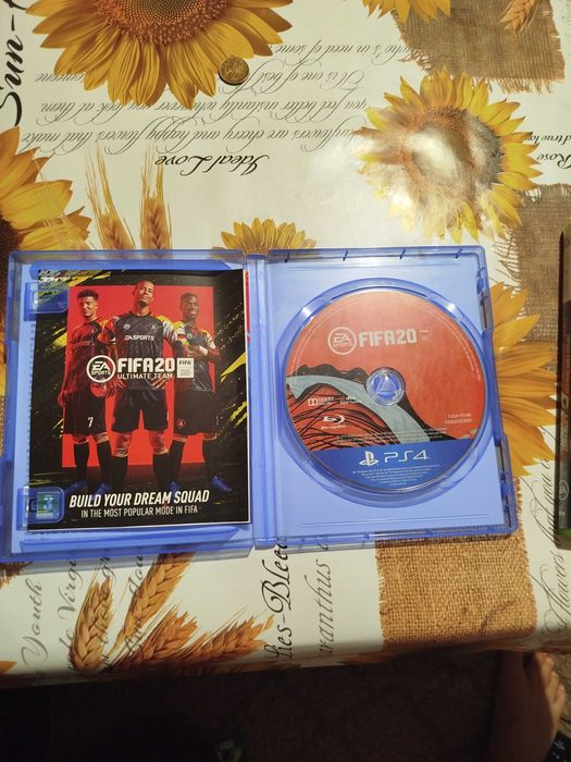 Продавам игри за Pis 4 , XBOX 360