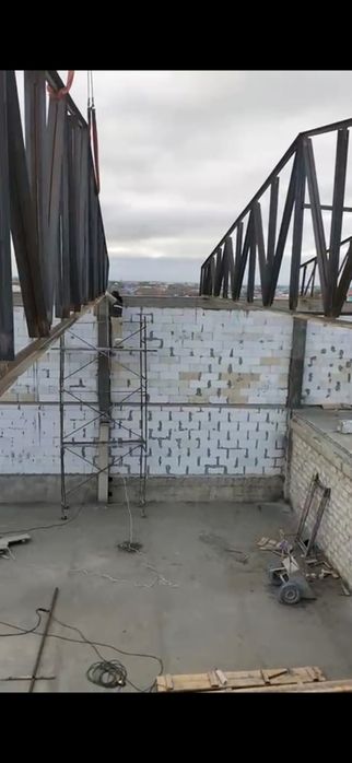 Бригада строителей