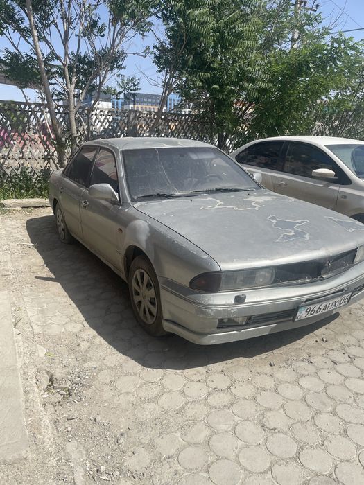 Продаю митсубиси сигма 1992