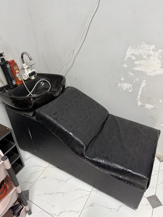 Салонга керакли барча жихозлар сотилади