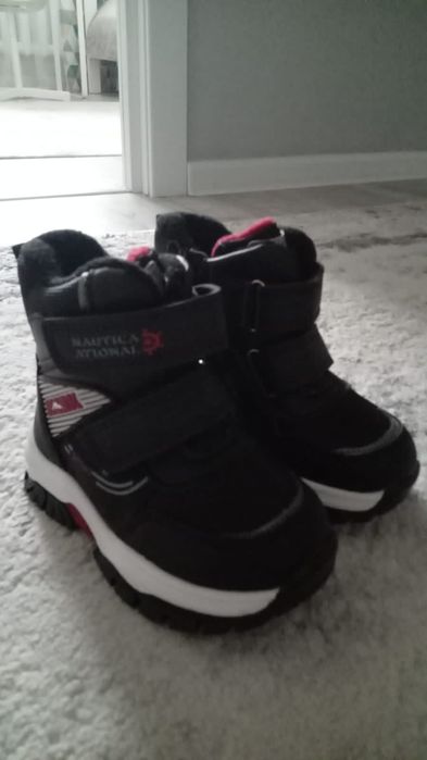 Продам зимние дутыши 24 размер!