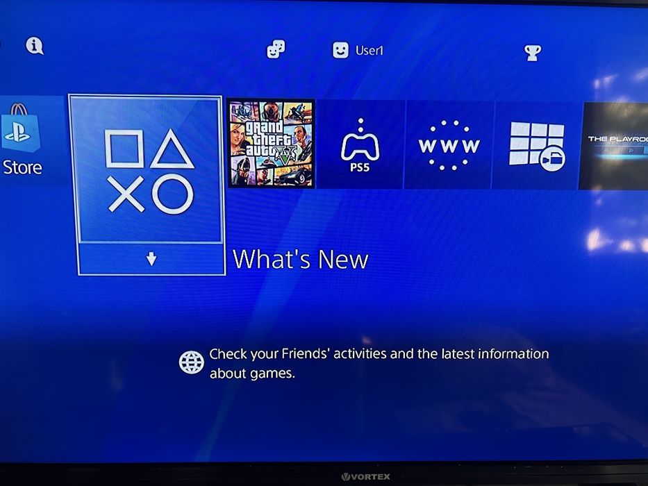 Consolă PlayStation 4 (PS4) + Joc GTA 5 original + Toate cablurile
