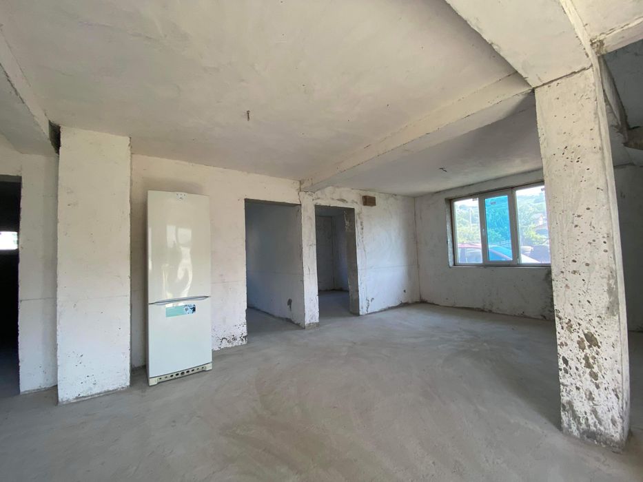 Casa+teren 2500mp