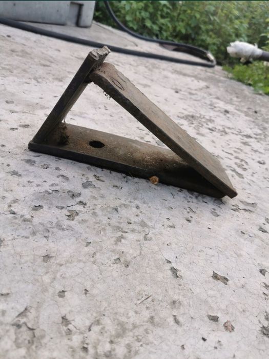 Башмак под колесо