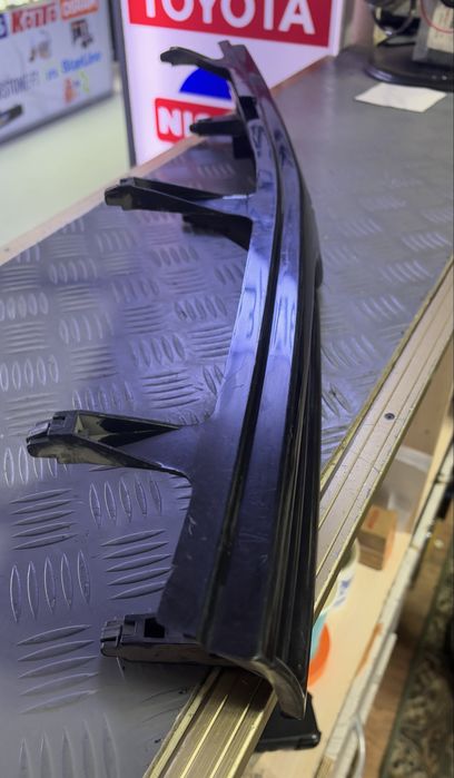 Решетка лансер 95-97года