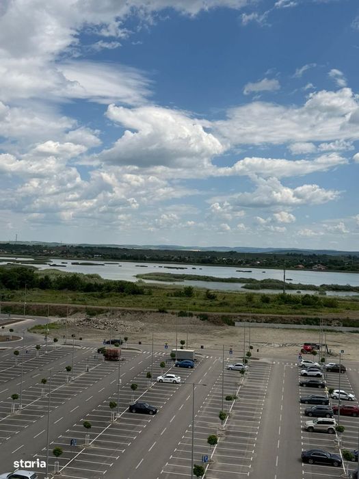Vand Apartament 3 camere  Spatios Langa Mall