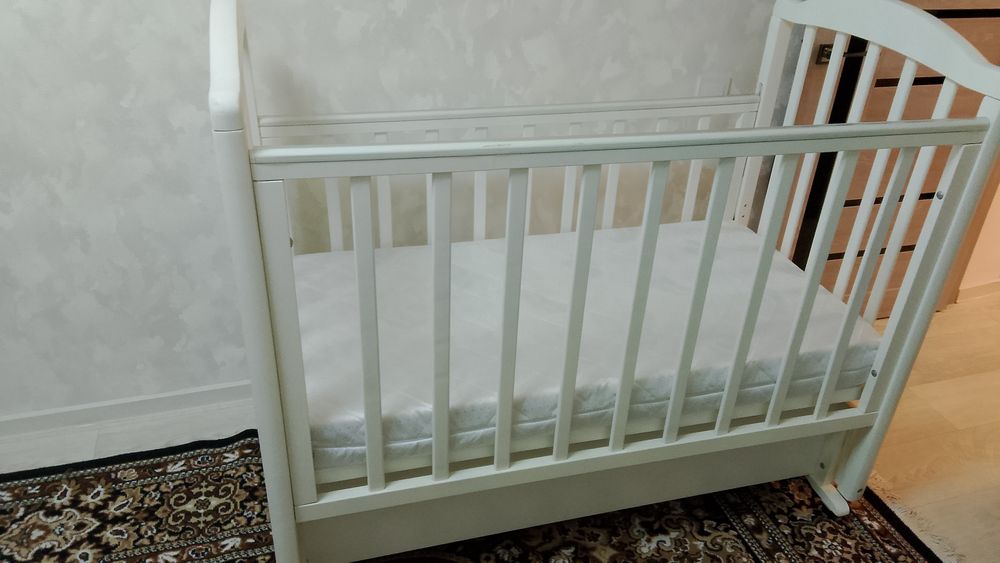 Отдам даром кроватку детскую.