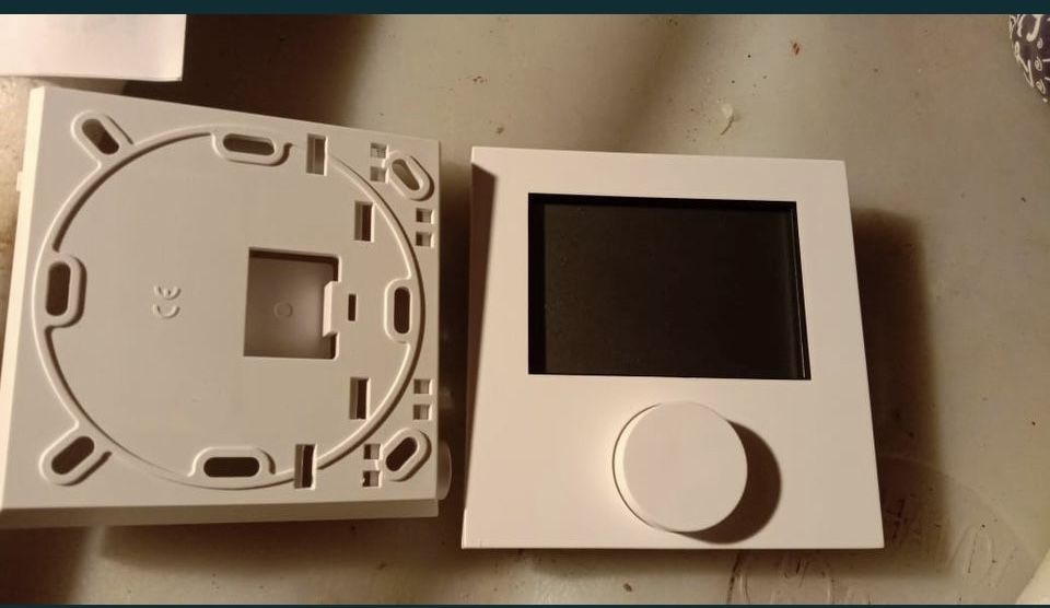 Терморегулятор термостат для системы отопления.