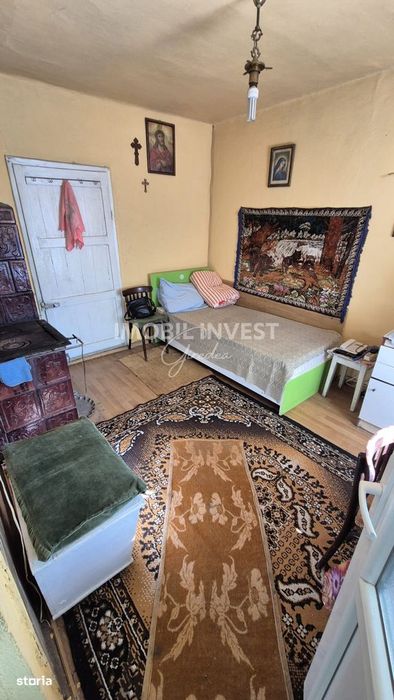 Casa 4 camere,baie +2 bucatarii| pivnita si garaj, Teren 1244 mp