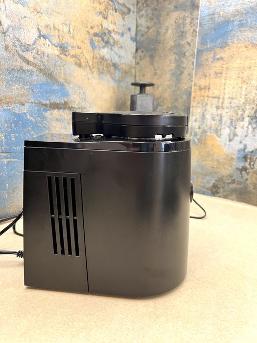 Jura cool Control 1l. Охладител за мляко. Безупречно работещ.