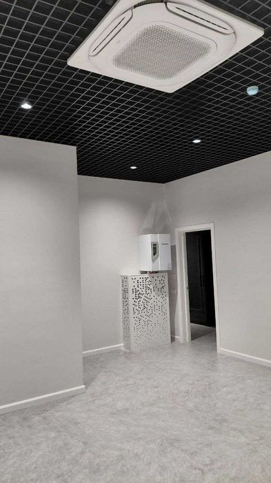 Сдаётся в аренду офис 63 м*2 (ЯККАСАРАЙ) мез маклера