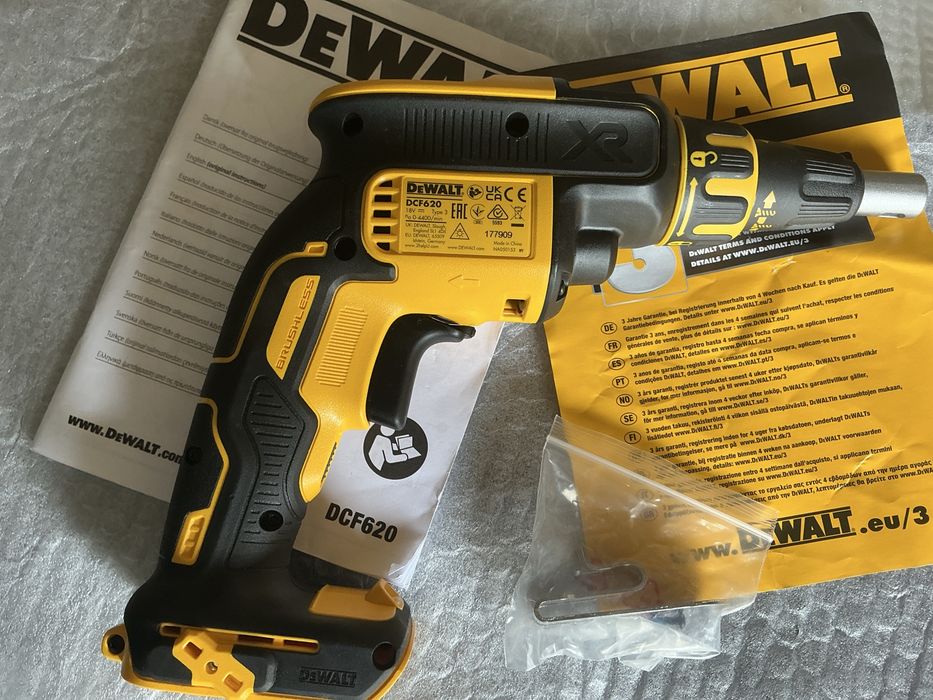 Vind DEWALT  DCF 620  noua