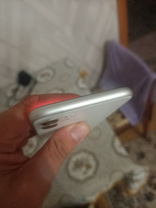 Продам Iphone 11 64gb