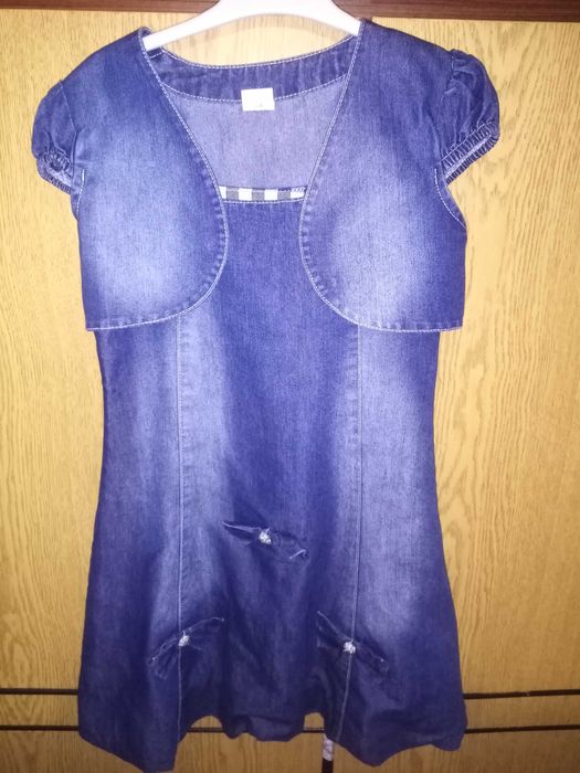 Продавам детски рокли