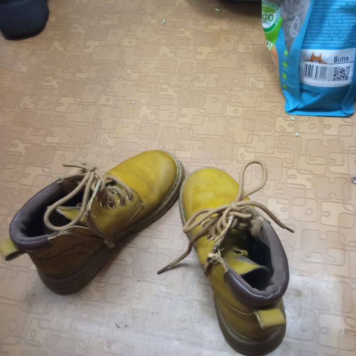 Детские ботинки.