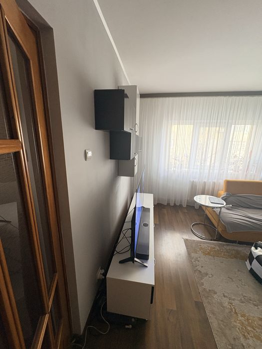 Mobila living alb negru lucios