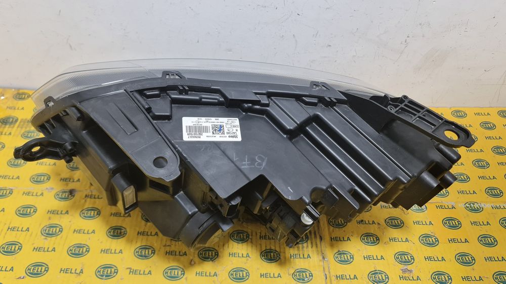 Far led Dacia Duster 2 facelift 260106194r alb