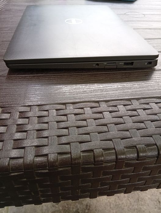 Schimb! Dell Latitude 7400
