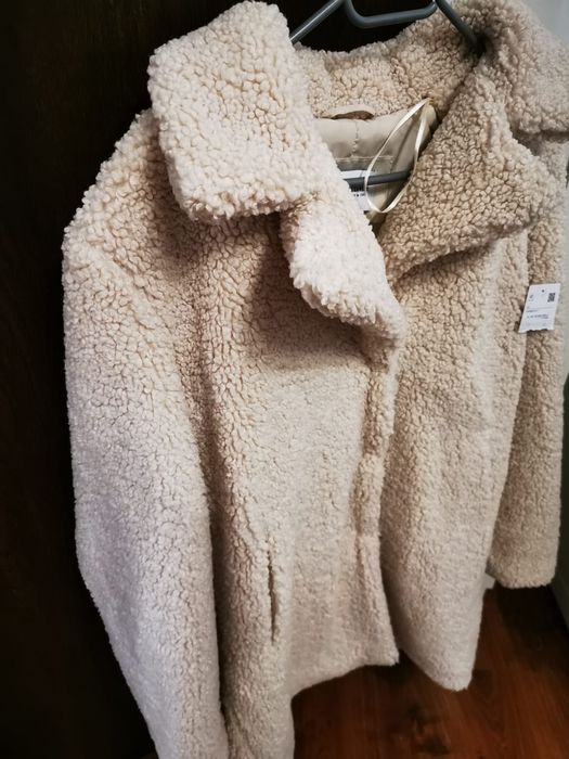 Vand haina de blana sintetica, calitativa, nr. 40, C&A