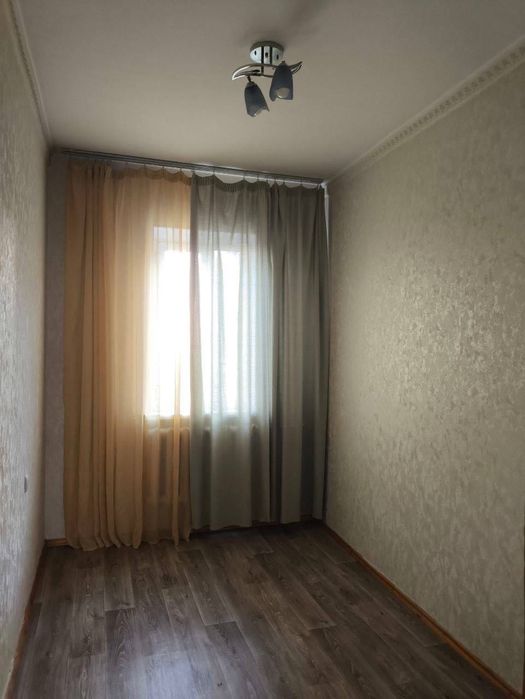 Просторная 3-комнатная 70 м², средний этаж, свежий ремонт, м-в Риезий