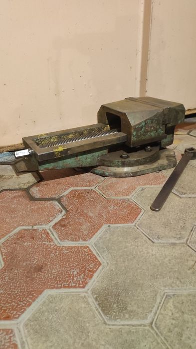 Тиски станочные большие