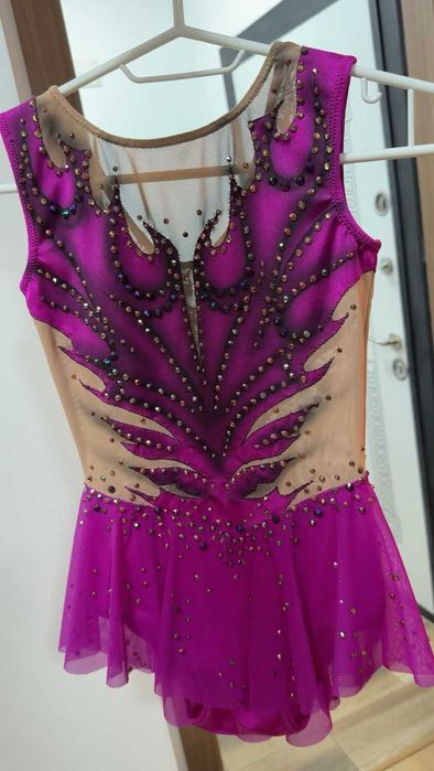 Трико ново за художествена гимнастика, танци, около 8-9 год