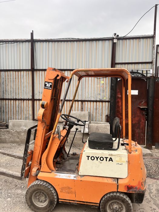 Вилочный погрузчик Toyota