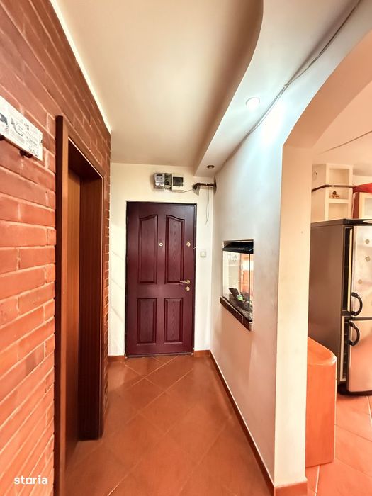Ap. 3 camere , decomandat , centrala pe gaz - Judetean