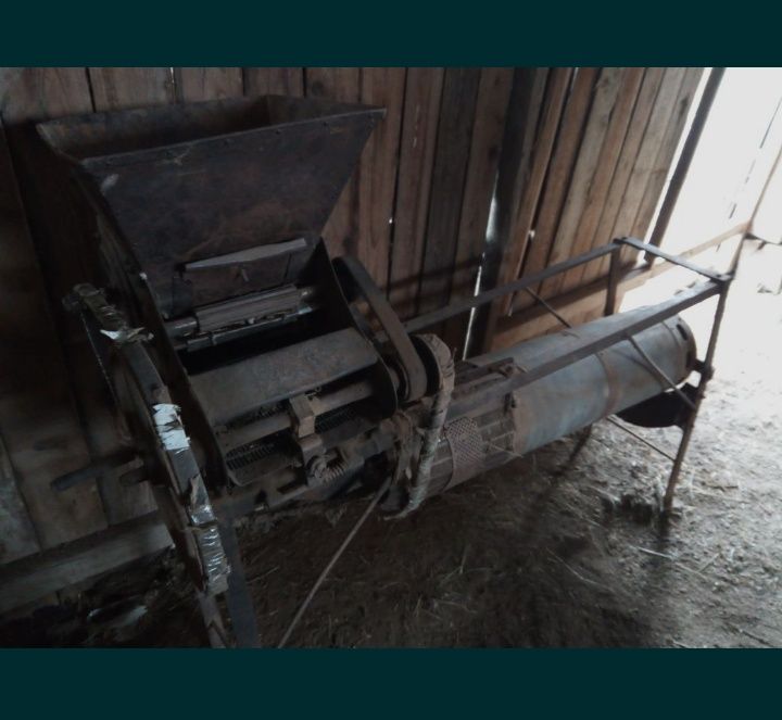 Vând treier pentru grâu