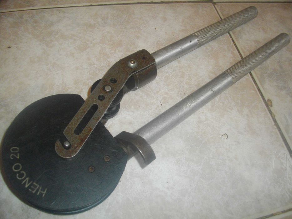 Бигляр Огъване Арматура/ Тръбогиб 20мм HENCO 20/ Тръбогиб 15мм-Огъване