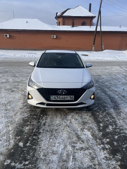 Продам Hyundai Accent 2021