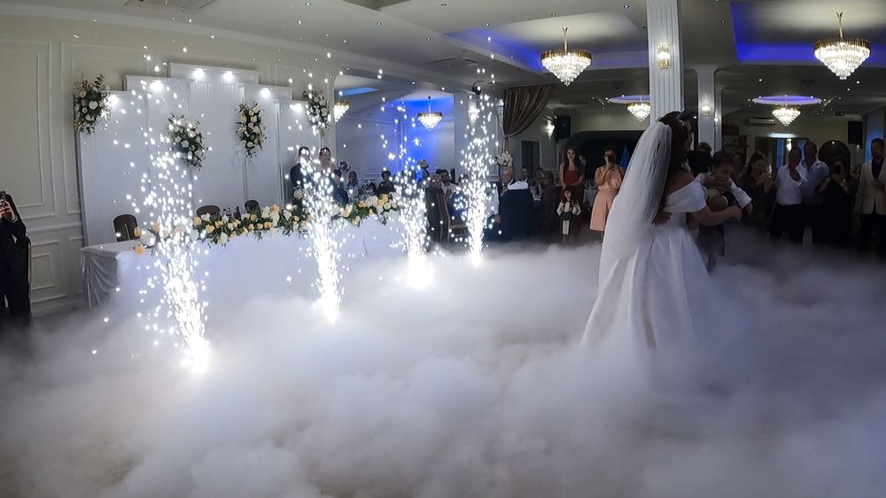 Photobooth -oglinda magica/Baloane fum /Gheata carbonica si artificii