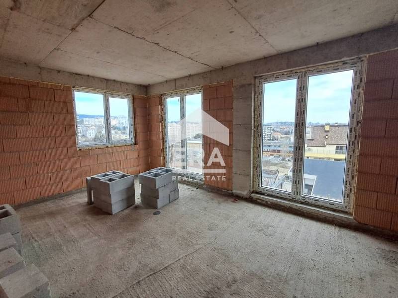 Продава се Двустаен апартамент в Варна, Победа - 68 кв.м за 1839 €/кв.м - Снимка #8