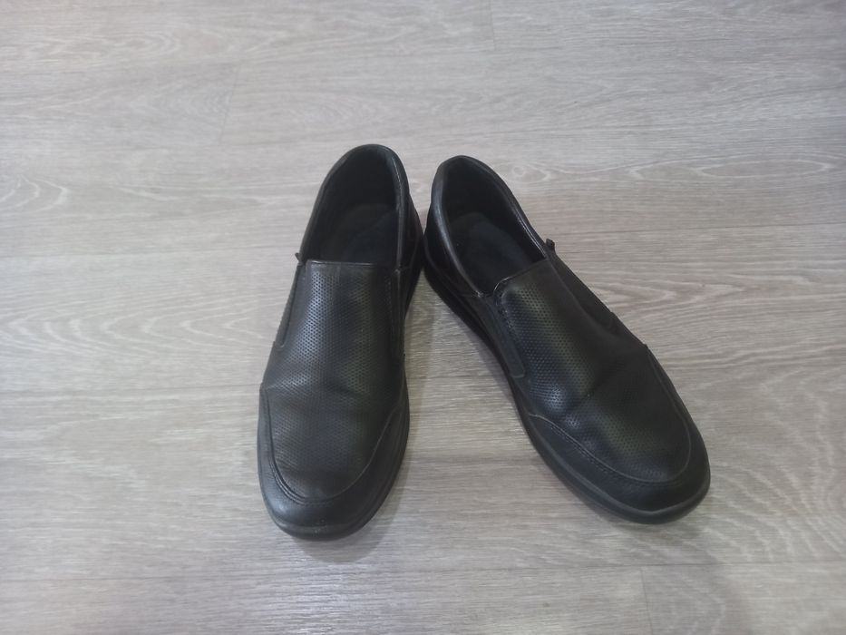 Продам мужские туфли