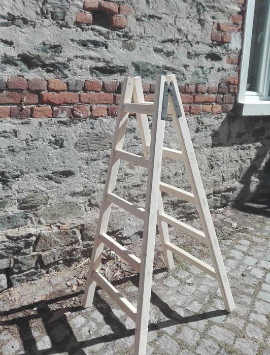 Производство на дървени стълби