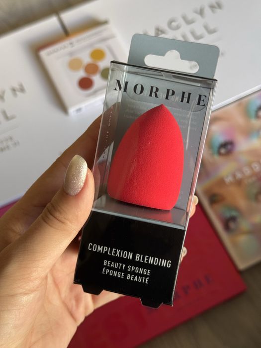 Комплект от Benfit за вежди