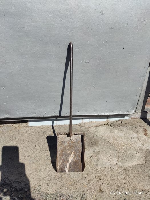 Молоток, совок для печки