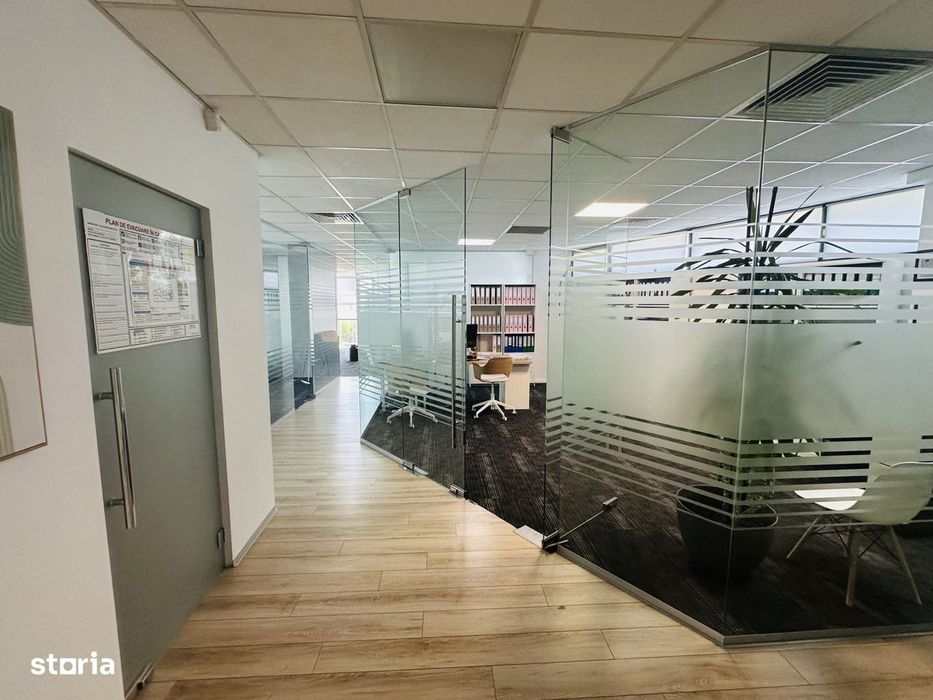 Cladire birouri si spatiu comercial , 830 mp constr, 15 locuri parcare